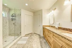 37 Wildwood Lake Dr, Huntsville, TX 77340 - Photo 14