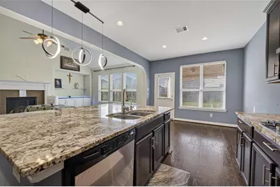 12611 Colonial Glen Ct, Pearland, TX 77584 - Photo 10
