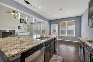 12611 Colonial Glen Ct, Pearland, TX 77584 - Photo 10