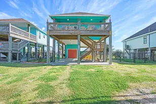 960B Palmetto Dr, Crystal Beach, TX 77650 - Photo 4