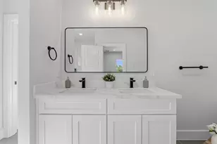 890 Paul Quinn St, Houston, TX 77091 - Photo 16