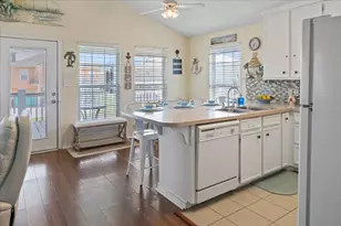 3343 Pirates Cove, Crystal Beach, TX 77650 - Photo 18
