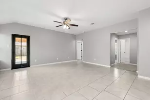 614 Harvest Bluff Dr, Rosharon, TX 77583 - Photo 12