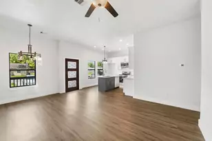 4818 Paula St St, Houston, TX 77033 - Photo 2