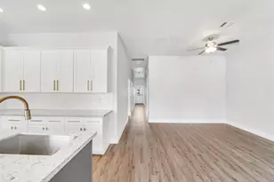 4818 Paula St St, Houston, TX 77033 - Photo 6