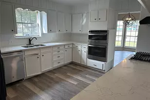 4821 Burning Tree Dr, Baytown, TX 77521 - Photo 6