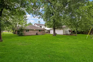 102 Crestway Dr, Baytown, TX 77520 - Photo 30