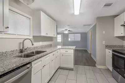 4401 Elmwood Street, Houston, TX 77051 - Photo 10