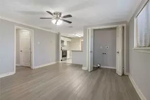 4401 Elmwood St, Houston, TX 77051 - Photo 12