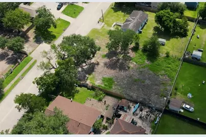 306 Present Street, Stafford, TX 77477 - Photo 6