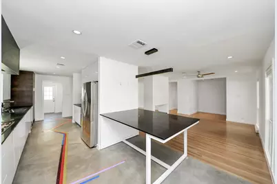 7610 Highmeadow Drive, Houston, TX 77063 - Photo 28