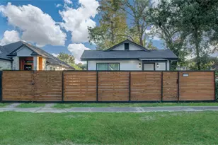 3222 Berry St, Houston, TX 77004 - Photo 1