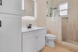 3823 Sealy St, Galveston, TX 77550 - Photo 24