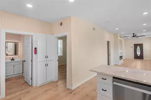 3823 Sealy St, Galveston, TX 77550 - Photo 22