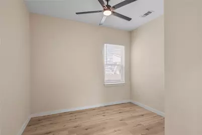 3823 Sealy Street, Galveston, TX 77550 - Photo 28