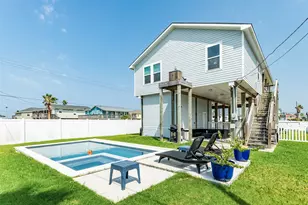 16547 Jolly Roger Rd, Jamaica Beach, TX 77554 - Photo 4