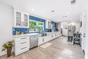 9022 Quebec Dr, Houston, TX 77096 - Photo 12