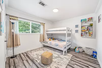 9022 Quebec Dr, Houston, TX 77096 - Photo 18