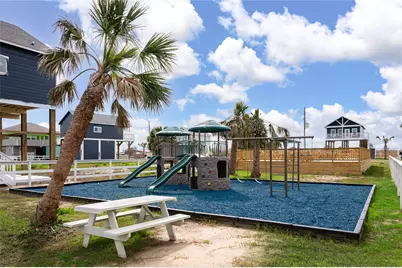 1084 Johnson Road, Gilchrist, TX 77617 - Photo 34