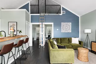 1084 Johnson Rd, Gilchrist, TX 77617 - Photo 2