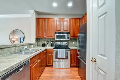 2400 McCue Road #448, Houston, TX 77056 - Photo 8