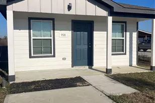 958 Rd 5702, Cleveland, TX 77327 - Photo 2