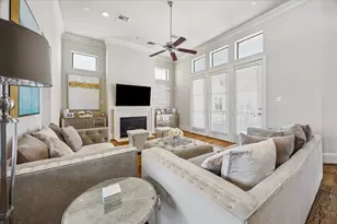 5708 Kansas St B, Houston, TX 77007 - Photo 2