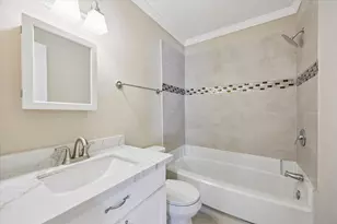 11957 Bob White Dr, Houston, TX 77035 - Photo 20