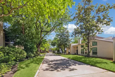 7703 Bobbitt Lane #D, Houston, TX 77055 - Photo 28
