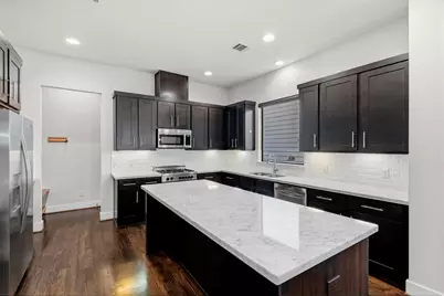 1913 W 15th Street, Houston, TX 77008 - Photo 8