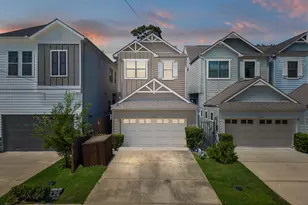 1913 W 15th St, Houston, TX 77008 - Photo 2