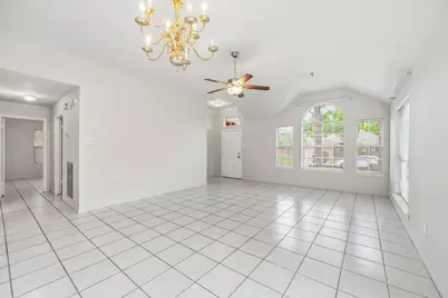 9619 E Withers Way Circle, Houston, TX 77065 - Photo 20
