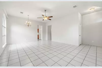 9619 E Withers Way Circle, Houston, TX 77065 - Photo 12