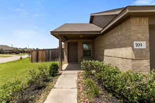 703 Larkspur Shadow Dr, Magnolia, TX 77354 - Photo 2