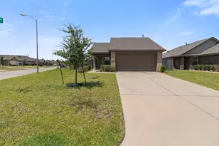 703 Larkspur Shadow Dr, Magnolia, TX 77354 - Photo 1