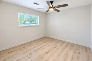 26411 Maplewood Dr, Oak Ridge North, TX 77386 - Photo 16