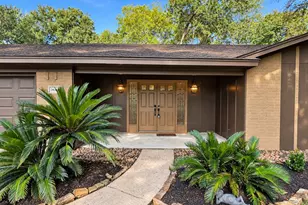 26411 Maplewood Dr, Oak Ridge North, TX 77386 - Photo 4