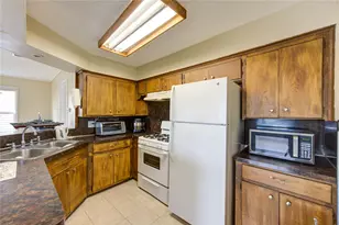 138 Tarpon St, Bayou Vista, TX 77563 - Photo 20
