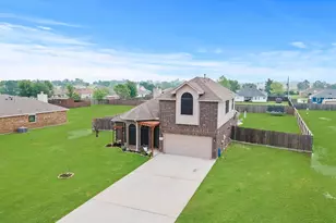 14074 Overstreet Dr, Willis, TX 77318 - Photo 2