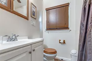 9101 Homewood Ln NE, Houston, TX 77078 - Photo 10