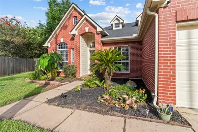 3814 Wellesley Court, Pearland, TX 77584 - Photo 2
