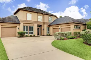13323 Brentonwood Ln, Houston, TX 77077 - Photo 2