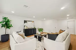5443 Redstart St, Houston, TX 77096 - Photo 10