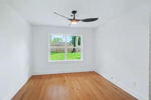 5443 Redstart St, Houston, TX 77096 - Photo 26