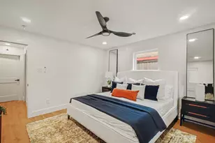 5443 Redstart St, Houston, TX 77096 - Photo 16