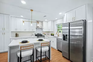 5443 Redstart St, Houston, TX 77096 - Photo 10