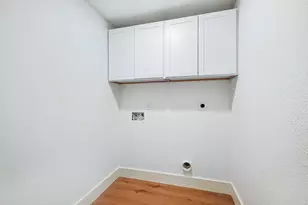5443 Redstart St, Houston, TX 77096 - Photo 16