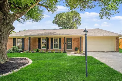 5443 Redstart Street, Houston, TX 77096 - Photo 4