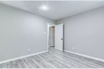 8707 Collingsdale Road, La Porte, TX 77571 - Photo 32