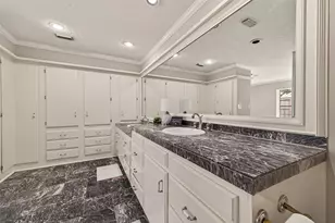 2814 Shadowdale Dr, Houston, TX 77043 - Photo 34